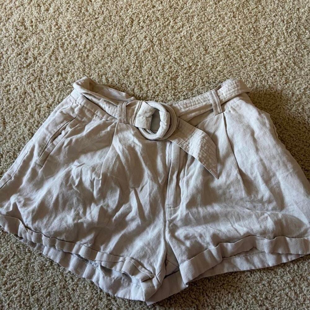 Cleobella cream linen shorts with belt size small